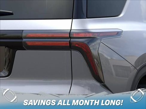 New 2027 Chevrolet Traverse Z71 w/ Driver Confidence Package AWD/4WD image 11