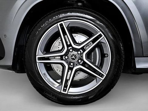 Certified 2025 Mercedes-Benz GLS 450 4MATIC image 9