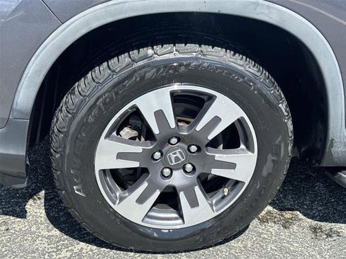 Used 2017 Honda Ridgeline RTL-T image 11