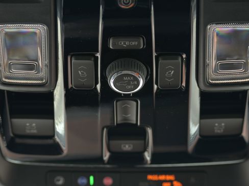 New 2026 Chevrolet Suburban High Country AWD/4WD image 11