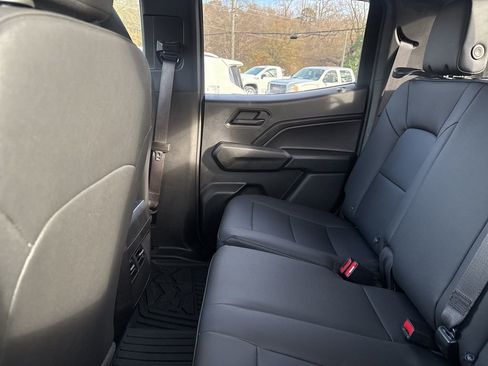 Used 2025 Chevrolet Colorado Trail Boss image 22