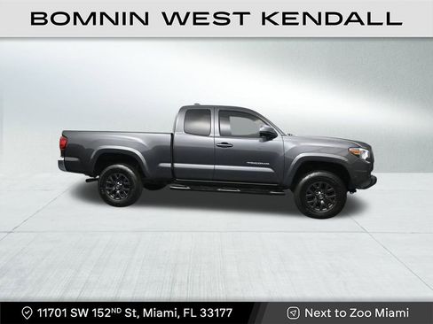 Used 2022 Toyota Tacoma SR5 image 6