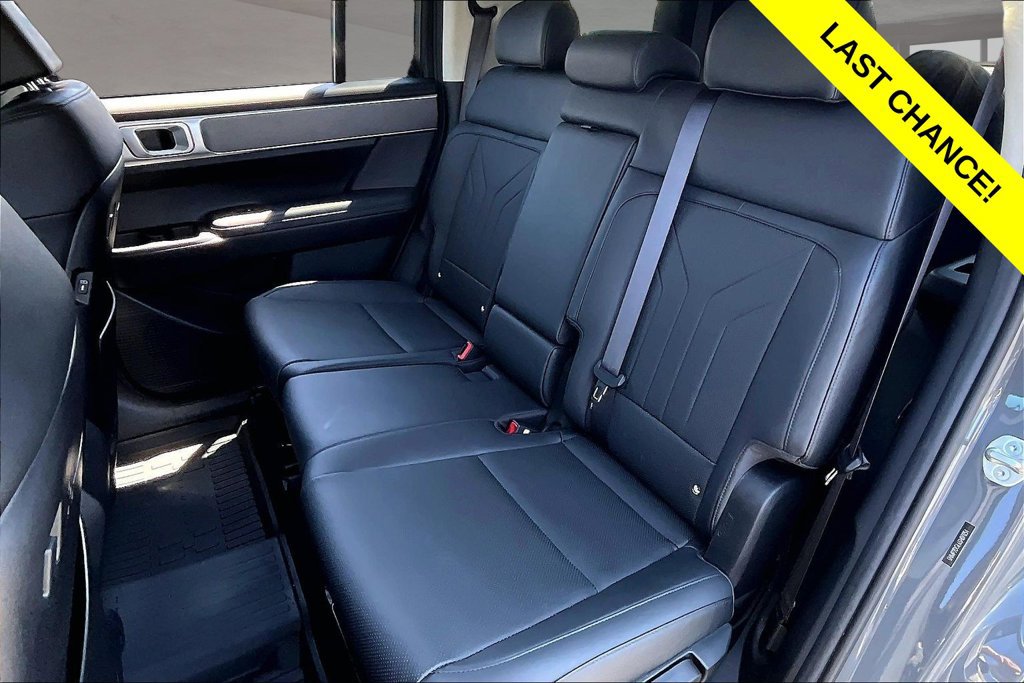 Used 2025 Hyundai Santa Fe SEL AWD/4WD image 26