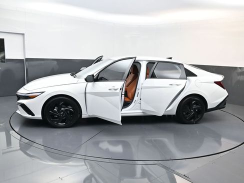 New 2026 Hyundai Elantra Sport FWD image 36