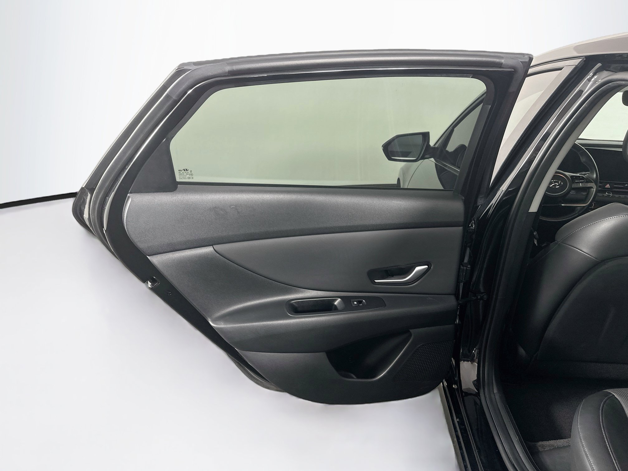 Used 2023 Hyundai Elantra Limited FWD image 26