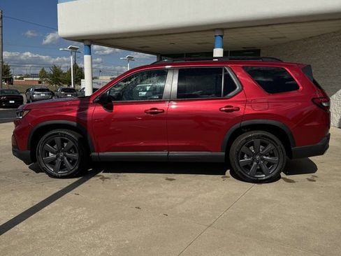 New 2025 Honda Pilot Sport image 6