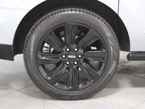 Used 2023 Lincoln Navigator L Black Label image 12