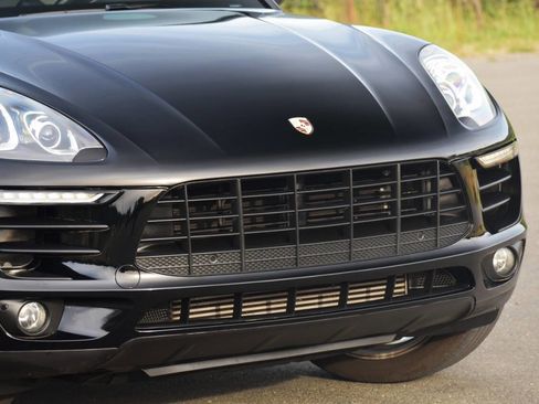 Used 2017 Porsche Macan AWD/4WD image 20