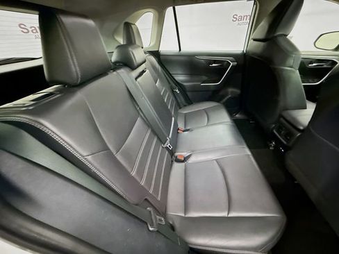 Used 2023 Toyota RAV4 XLE Premium image 27