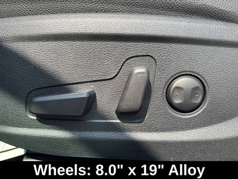 Used 2019 Kia Cadenza Technology FWD image 14