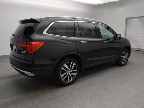 Used 2018 Honda Pilot Touring image 10
