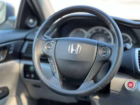Used 2015 Honda Accord EX-L image 32