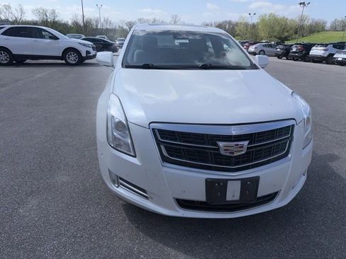 Used 2016 Cadillac XTS Luxury w/ Driver Awareness Package image 4