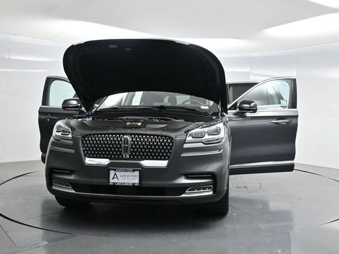 Used 2023 Lincoln Aviator Reserve w/ Equipment Group 201A AWD/4WD image 39