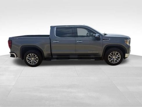 Used 2022 GMC Sierra 1500 SLT w/ SLT Premium Plus Package AWD/4WD image 2