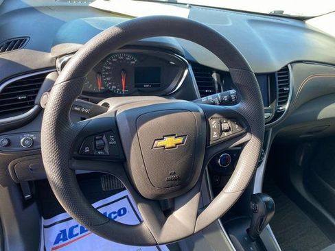 Used 2022 Chevrolet Trax LS w/ Tint and Cruise Package image 11