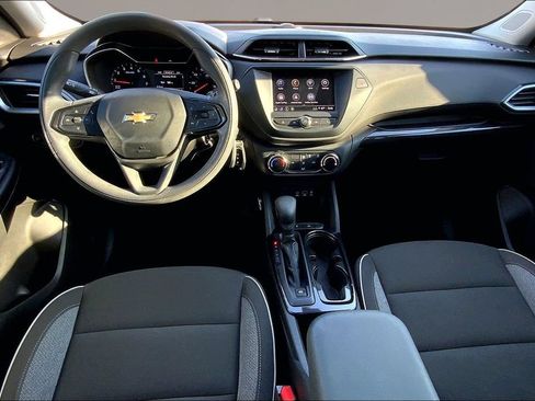 Used 2022 Chevrolet TrailBlazer LS FWD image 15