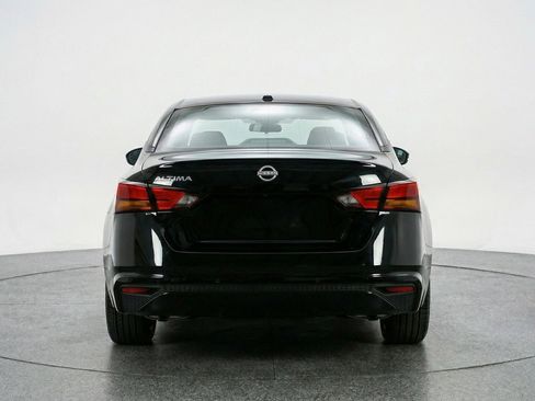 Used 2025 Nissan Altima 2.5 SV image 7