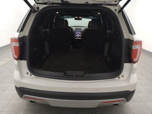 Used 2016 Ford Explorer Limited w/ Equipment Group 301A AWD/4WD image 29