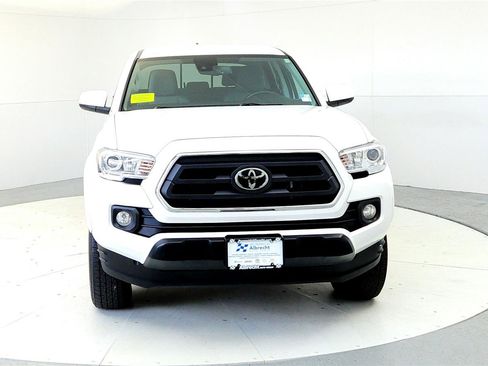 Used 2023 Toyota Tacoma SR5 AWD/4WD image 8