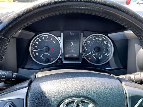 Used 2017 Toyota Tacoma Limited w/ Tow Package AWD/4WD image 17