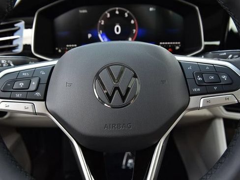New 2026 Volkswagen Jetta SE FWD image 18