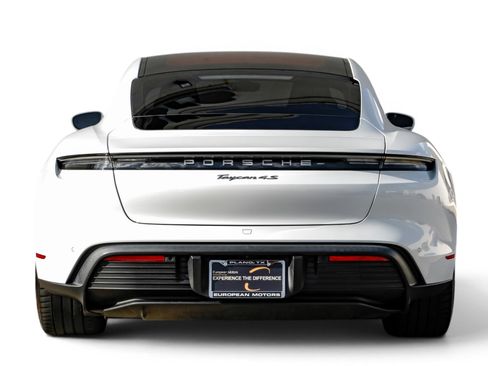 Used 2021 Porsche Taycan 4S AWD/4WD image 9