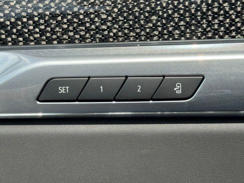 Used 2025 Cadillac Escalade V image 17