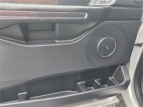 Used 2018 Ford Expedition Max Limited image 18