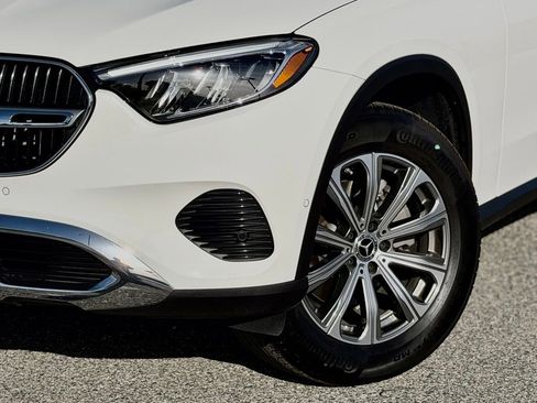 Used 2026 Mercedes-Benz GLC 300 4MATIC image 4