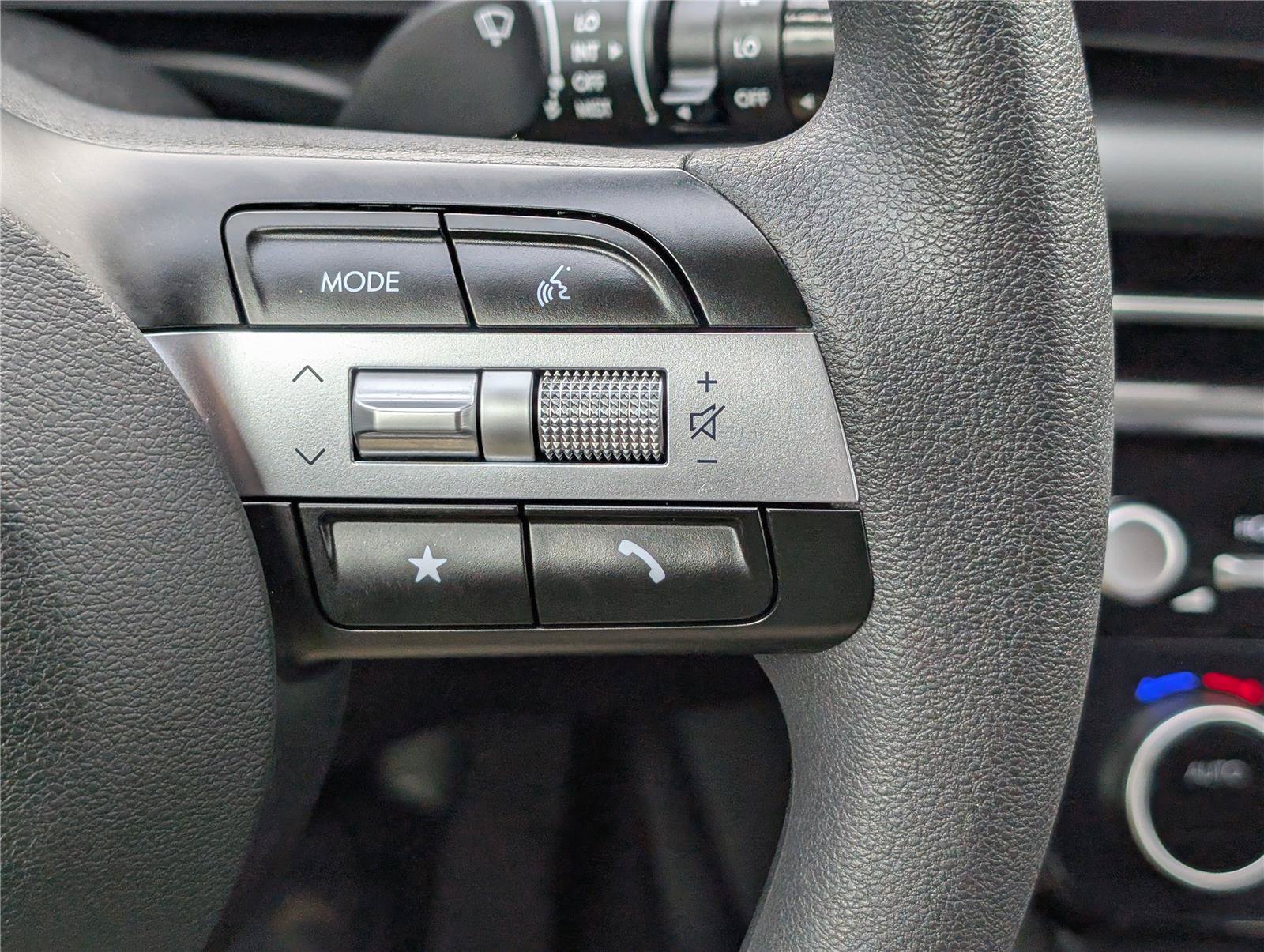 Used 2025 Hyundai Tucson SEL AWD/4WD image 24
