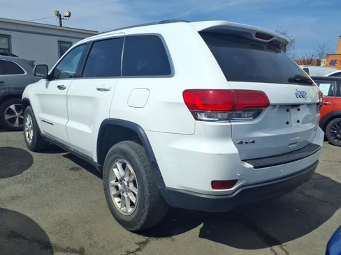 Used 2018 Jeep Grand Cherokee Laredo image 4