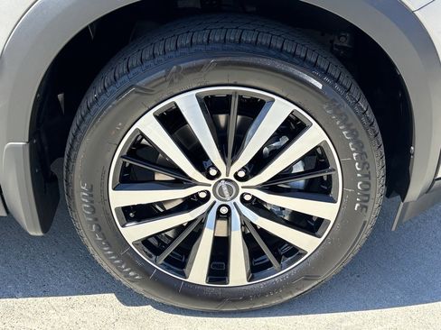 New 2025 Nissan Pathfinder Platinum w/ Cargo Package image 29