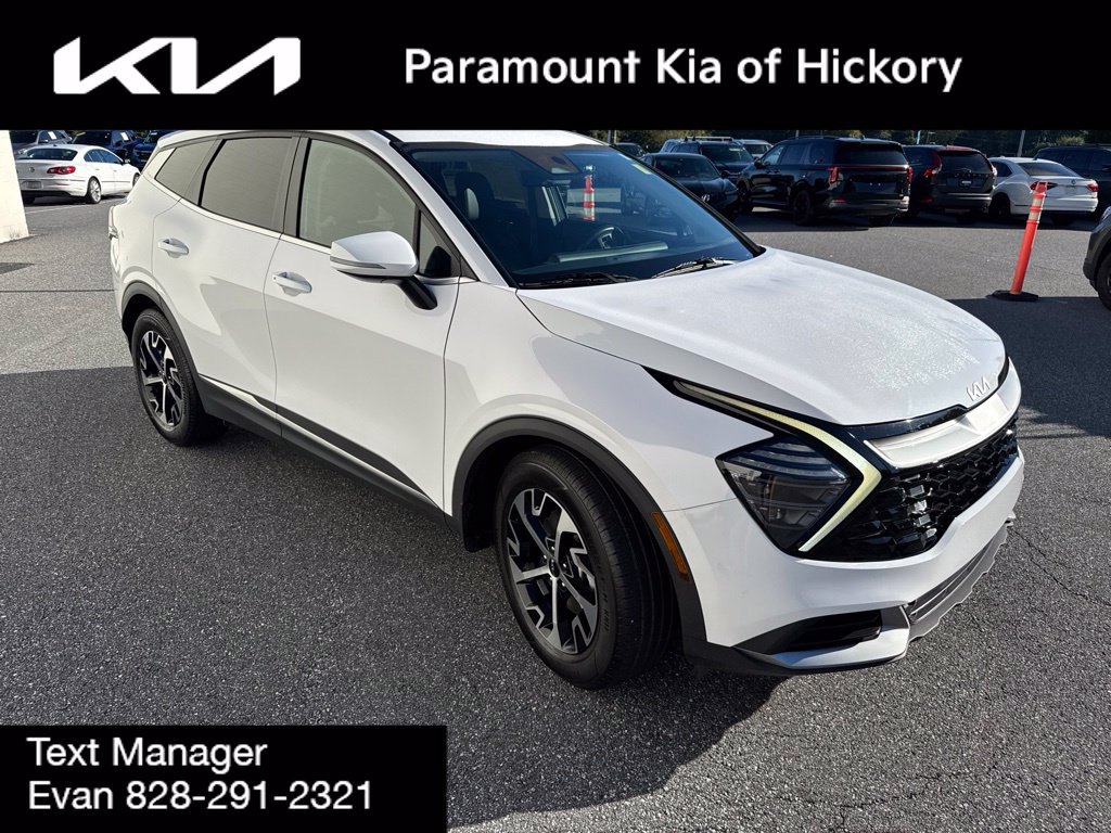 Used 2024 Kia Sportage EX FWD image 3