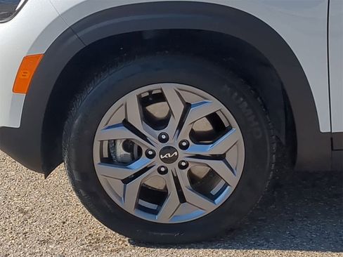 Used 2024 Kia Seltos S image 21