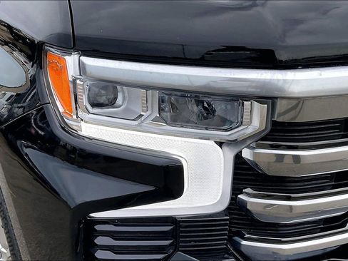 Used 2023 Chevrolet Silverado 1500 High Country image 33
