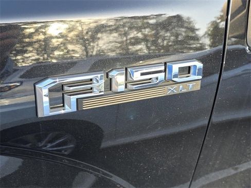 Used 2015 Ford F150 XLT w/ Equipment Group 302A Luxury image 15