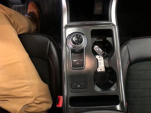 Certified 2022 Ford Edge ST-Line image 19