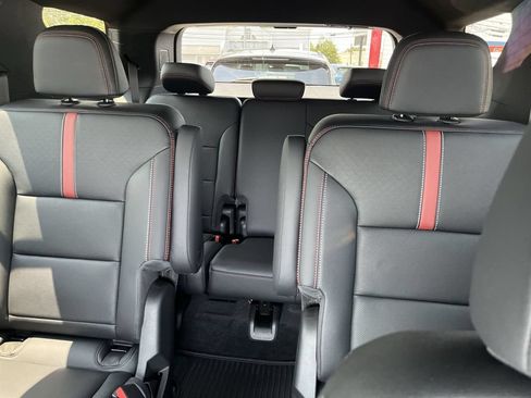 Used 2026 Chevrolet Traverse RS w/ LPO, Floor Liner Package AWD/4WD image 23