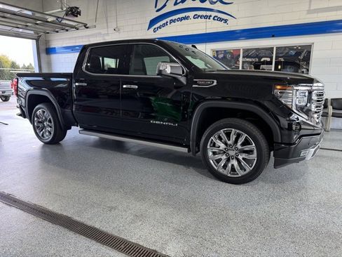 Used 2025 GMC Sierra 1500 Denali w/ Denali Reserve Package image 13