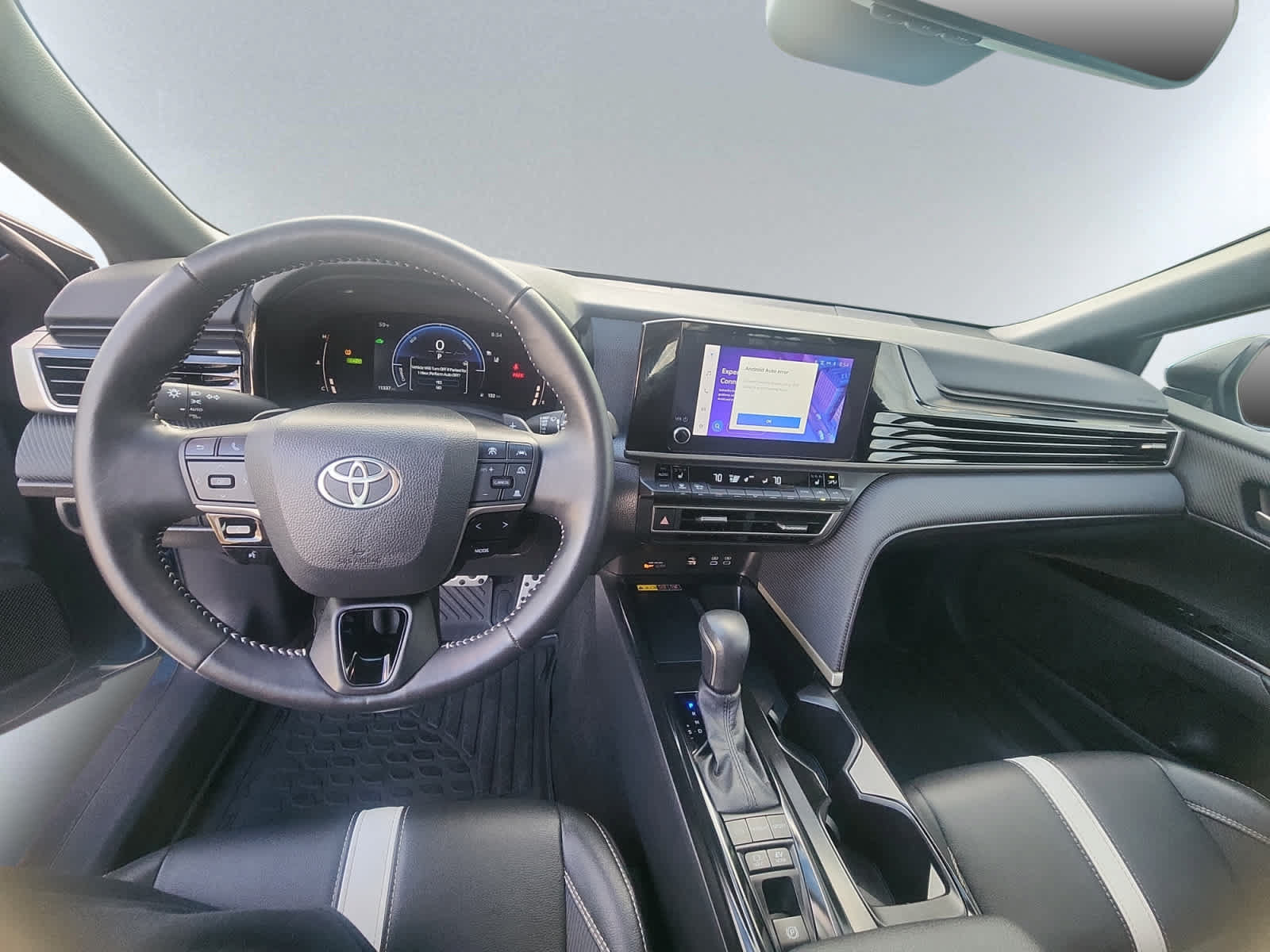 Used 2025 Toyota Camry SE w/ Convenience Package AWD/4WD image 5