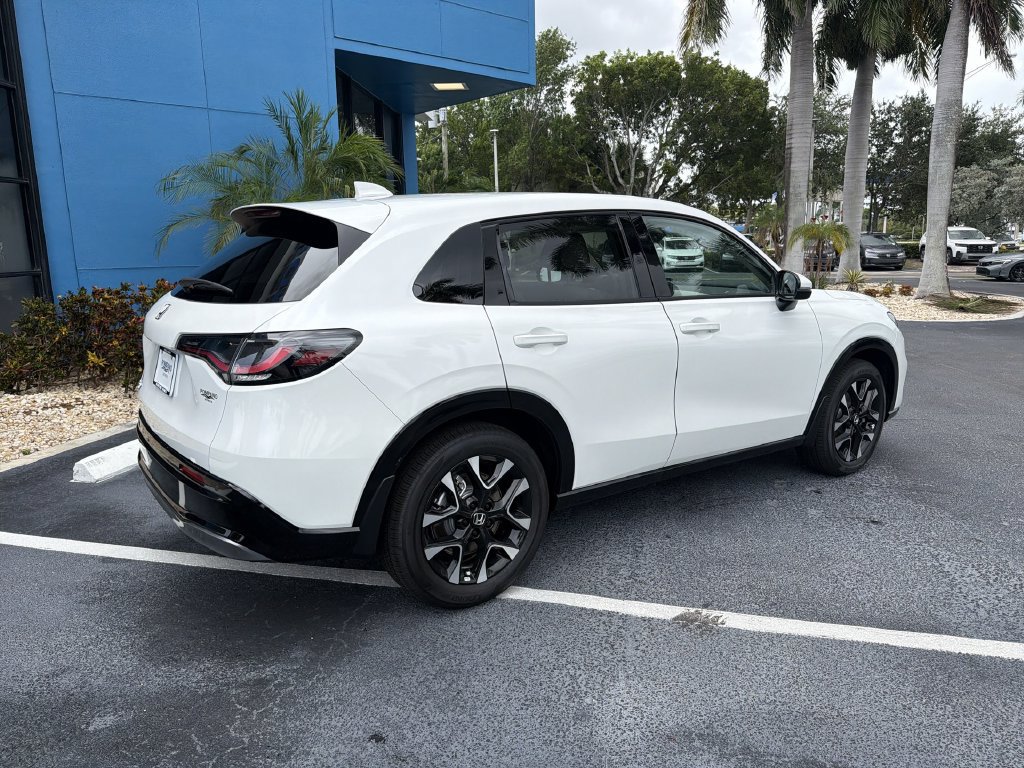 New 2027 Honda HR-V EX-L image 8