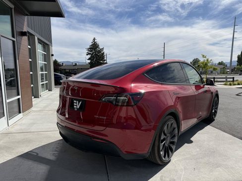Used 2023 Tesla Model Y Performance AWD/4WD image 8