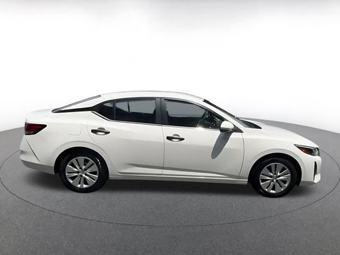 Used 2025 Nissan Sentra S FWD image 16