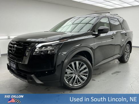 Used 2025 Nissan Pathfinder SL w/ SL Premium Package image 1