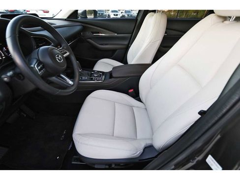 Used 2022 MAZDA CX-30 AWD 2.5 S w/ Premium Package image 11