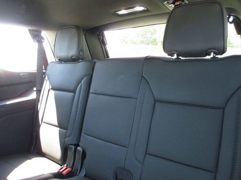 New 2026 GMC Yukon Denali w/ Denali Reserve Package AWD/4WD image 14