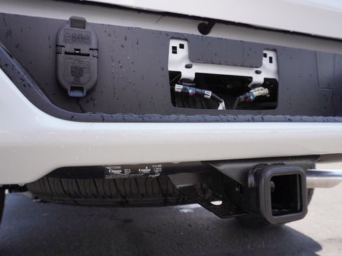 New 2026 GMC Canyon Elevation w/ Convenience Package RWD image 7