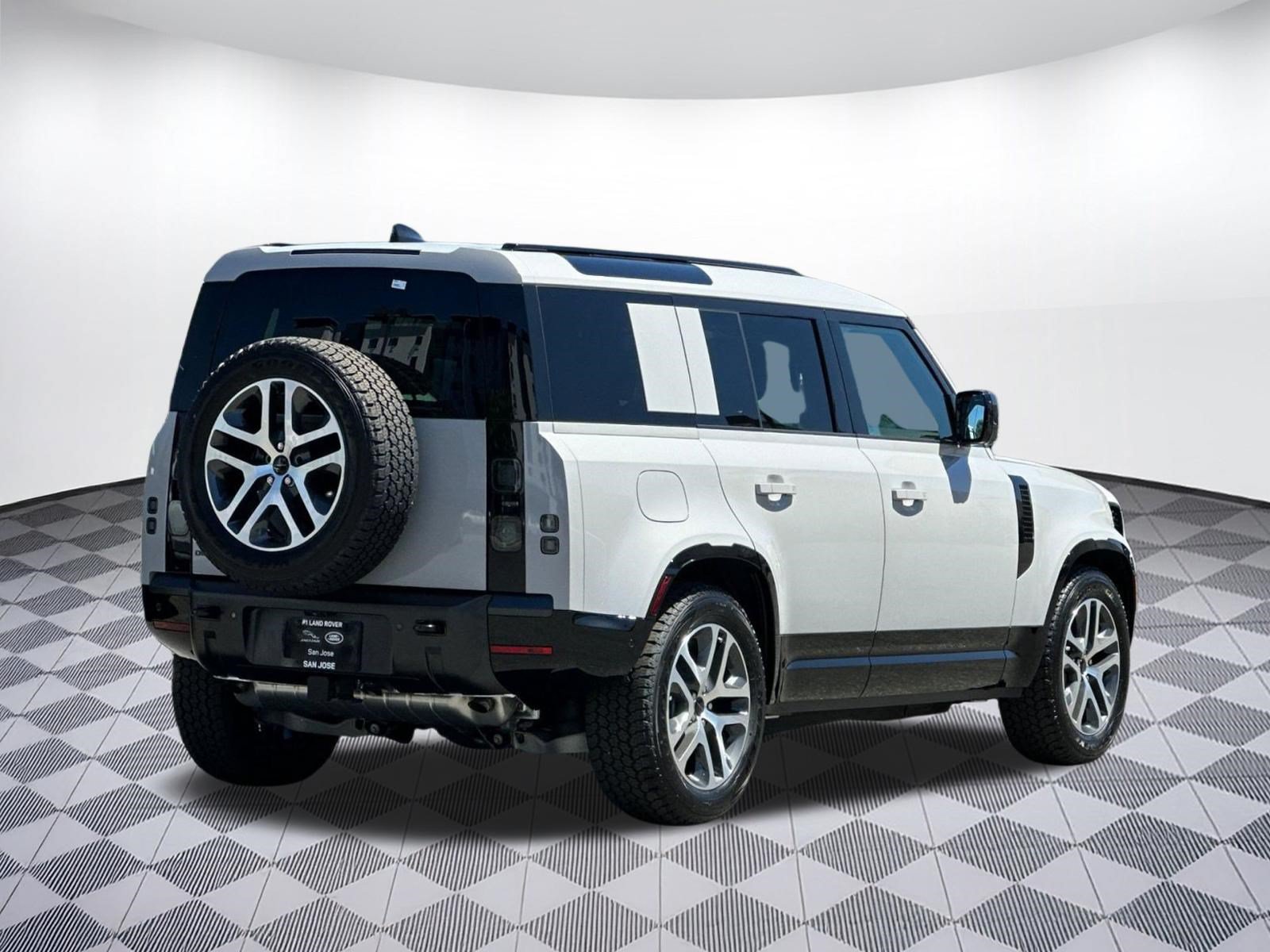 New 2026 Land Rover Defender 110 X-Dynamic SE AWD/4WD image 9
