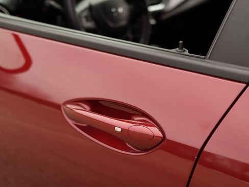 Used 2025 Chevrolet Trax RS w/ Driver Confidence Package image 34